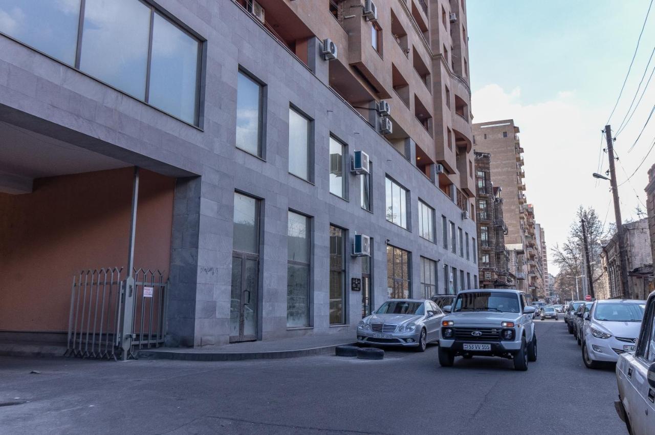 Stay Inn Apartments At Buzand 13 Street Єреван Екстер'єр фото