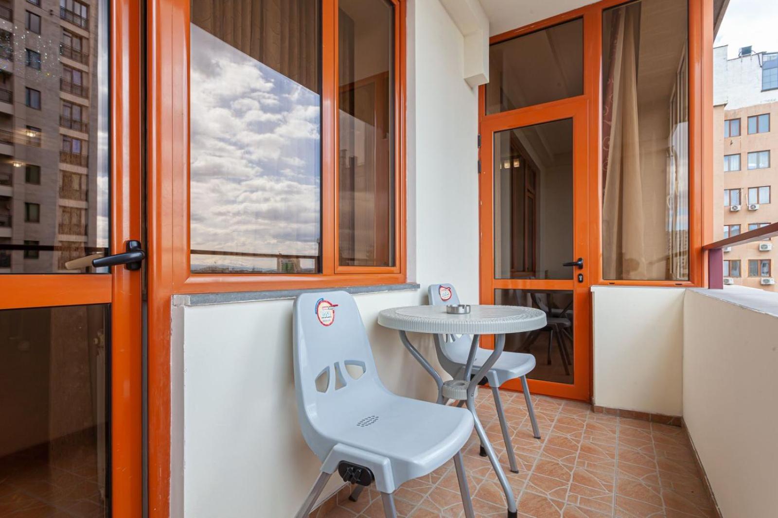 Stay Inn Apartments At Buzand 13 Street Єреван Екстер'єр фото