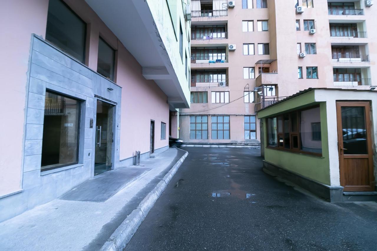 Stay Inn Apartments At Buzand 13 Street Єреван Екстер'єр фото